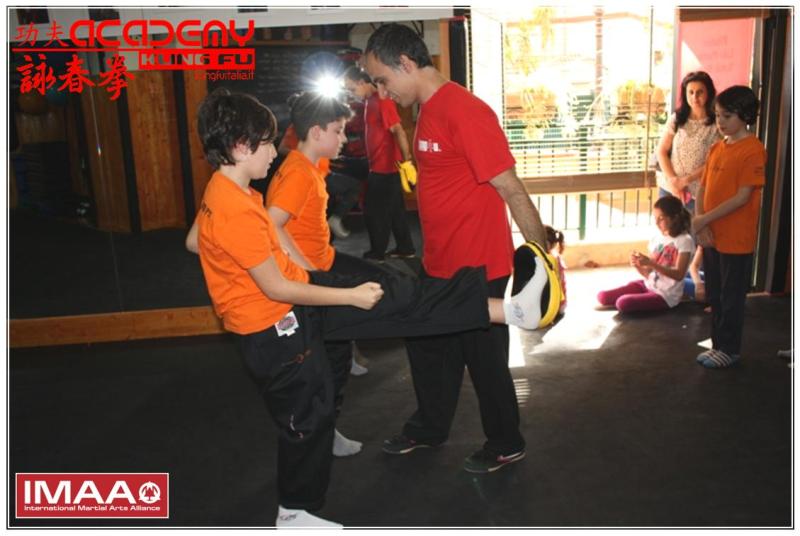 Kung Fu Bambini Academy Italia di Sifu Salvatore Mezzone Wing Tjun Ving Tsun Chun cinene artimarziali tradizionali e sport da combattimento Caserta accademia nazionale (8)